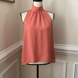 Peach color, sleeveless top!